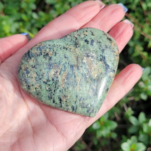 Dragon Jade Gemstone Heart - Picture 3 of 3